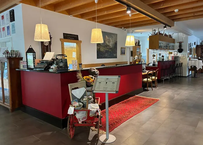 Carlton-Europe Vintage Adults Hotel